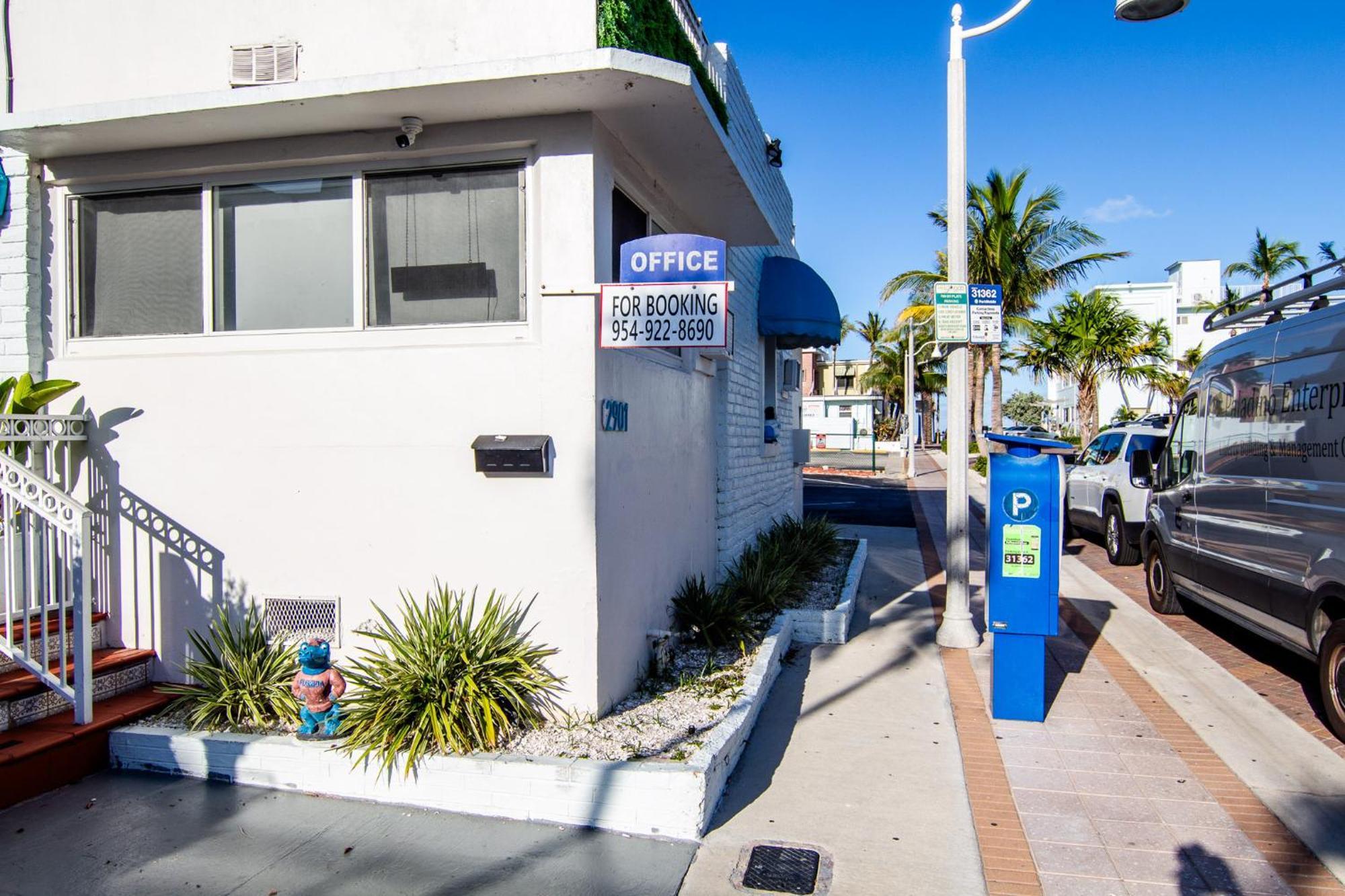 Pousada Suites Hollywood Eksteriør bilde